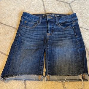 American Eagle Skinny Bermuda Shorts Size 4